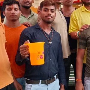 Meet your Posher, Vikas